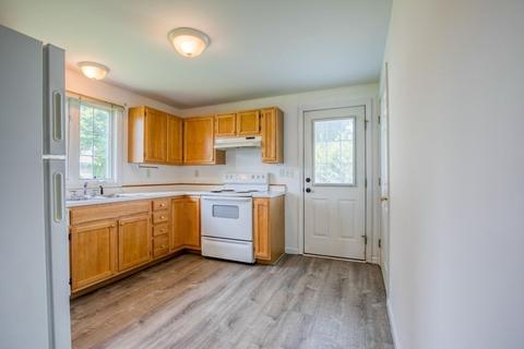 532 Chicopee St, Chicopee, MA 01013 photo 21