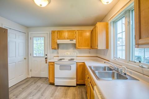 532 Chicopee St, Chicopee, MA 01013 photo 7