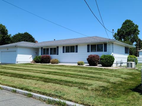200 Grattan St, Fall River, MA 02721 photo 3