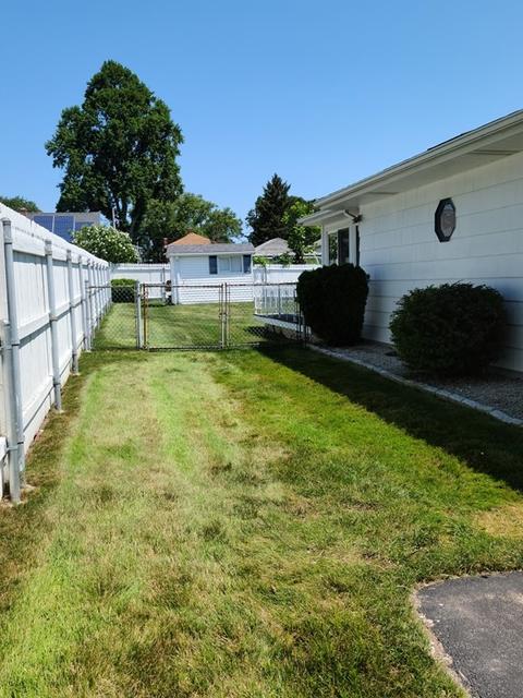 200 Grattan St, Fall River, MA 02721 photo 4
