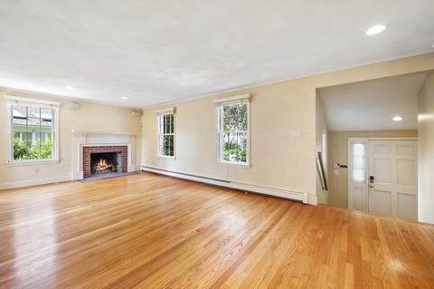 5 Orchard St, Marblehead, MA 01945 photo 10