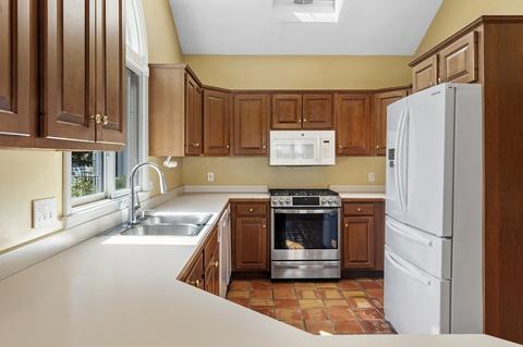 5 Orchard St, Marblehead, MA 01945 photo 15