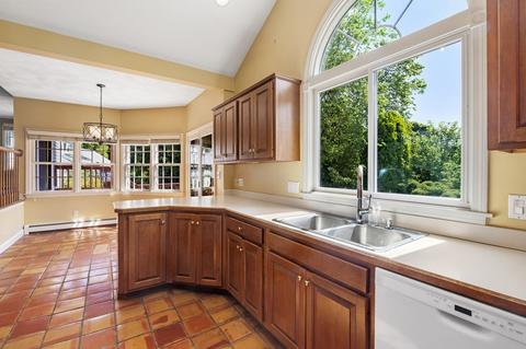 5 Orchard St, Marblehead, MA 01945 photo 16
