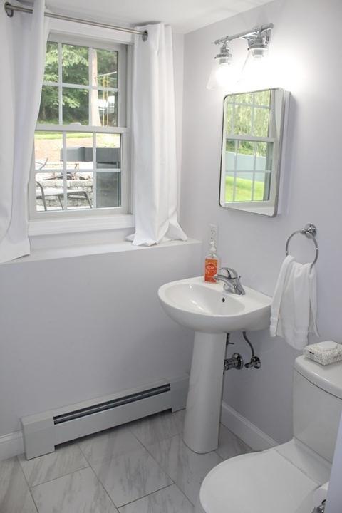 483 Forest Hls, Springfield, MA 01128 photo 27