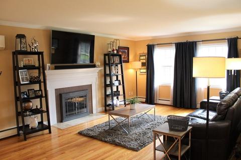 483 Forest Hls, Springfield, MA 01128 photo 2