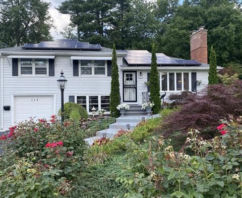 117 E Allen Ridge Rd, Springfield, MA 01118 photo 1