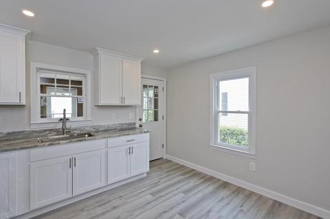 100 Saint James Cir, Springfield, MA 01104 photo 11