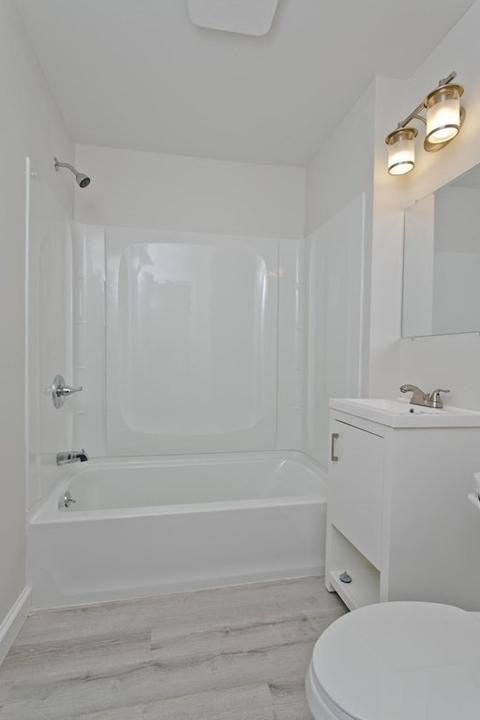 100 Saint James Cir, Springfield, MA 01104 photo 13