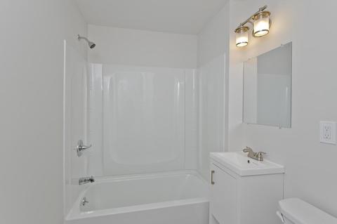100 Saint James Cir, Springfield, MA 01104 photo 14