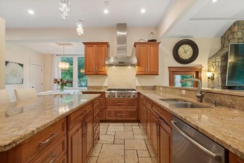 112 Edgewater Dr, Needham, MA 02492 photo 11