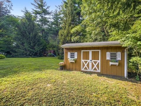 89 Pomeroy St, Easthampton, MA 01027 photo 41