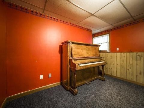 89 Pomeroy St, Easthampton, MA 01027 photo 31