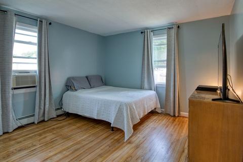 132 Hanson Dr, Springfield, MA 01128 photo 23