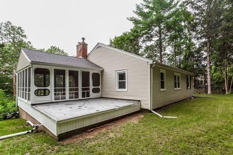 46 Skyridge Dr, Springfield, MA 01128 photo 4