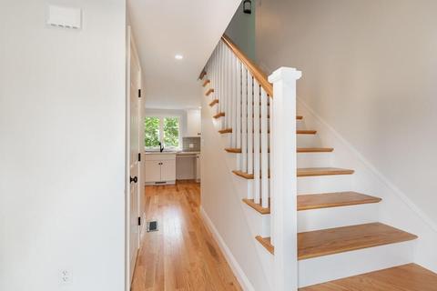 13 Crosby Rd, Reading, MA 01867 photo 4