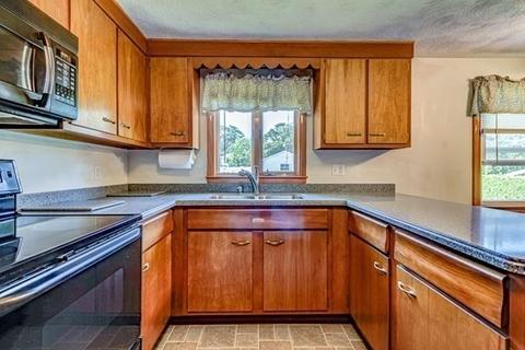 337 David St, Fall River, MA 02720 photo 13