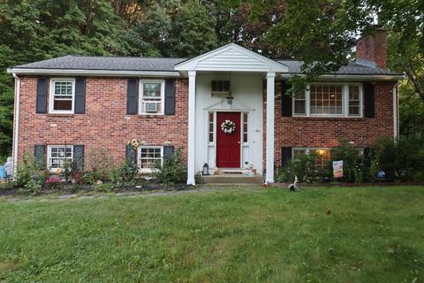 1 Brian Rd, Franklin, MA 02038 photo 1