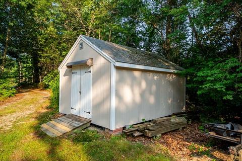 22 Weaver St, Wareham, MA 02576 photo 5