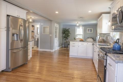 44 Maple St, Stoneham, MA 02180 photo 6