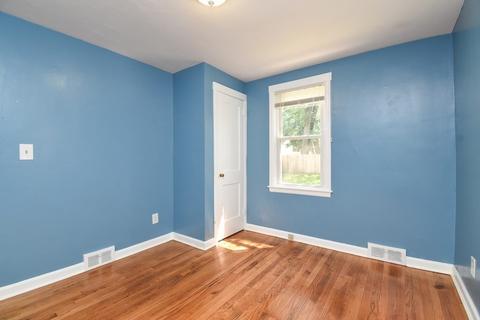 105 Quaker Rd, Springfield, MA 01118 photo 12