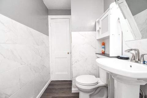 105 Quaker Rd, Springfield, MA 01118 photo 11