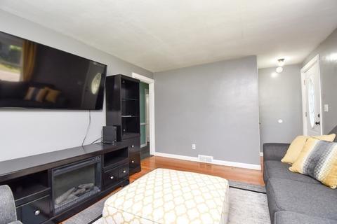 105 Quaker Rd, Springfield, MA 01118 photo 8