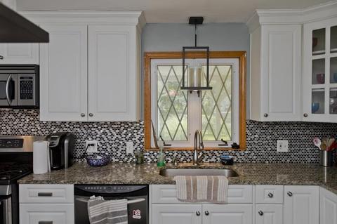 28 Greaney St, Springfield, MA 01104 photo 8