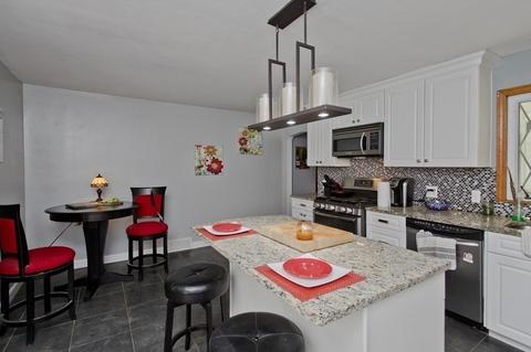 28 Greaney St, Springfield, MA 01104 photo 9