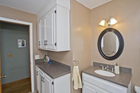 28 Greaney St, Springfield, MA 01104 photo 20