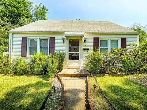 71 Arden St, Springfield, MA 01118 photo 4