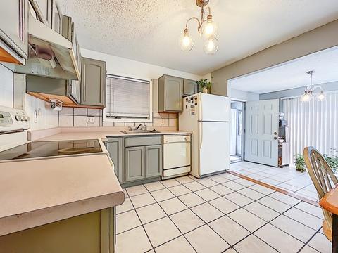 71 Arden St, Springfield, MA 01118 photo 15
