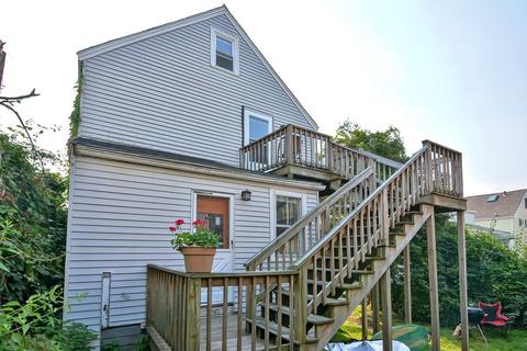 8 Leighton Ct, Gloucester, MA 01930 photo 2