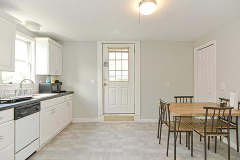 8 Leighton Ct, Gloucester, MA 01930 photo 16