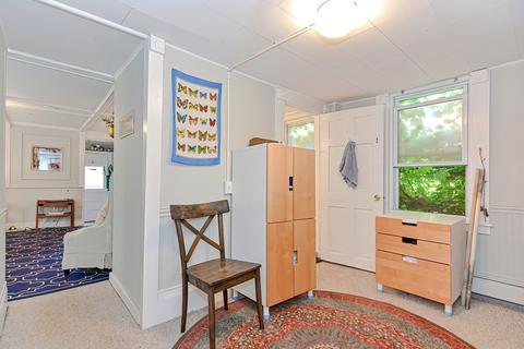 8 Leighton Ct, Gloucester, MA 01930 photo 7