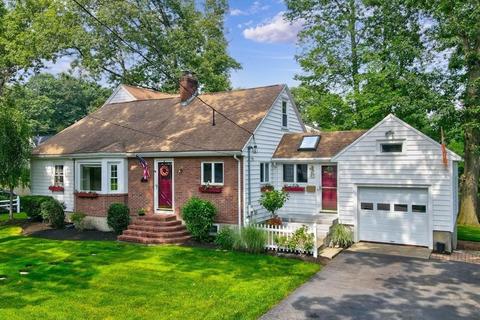 83 John Carver Rd, Reading, MA 01867 photo 1