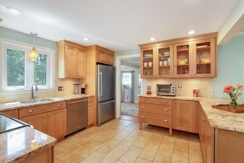 37 Dover Rd, Millis, MA 02054 photo 9