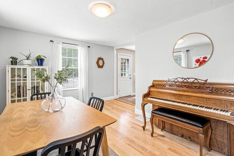 93 Vine St, Reading, MA 01867 photo 12