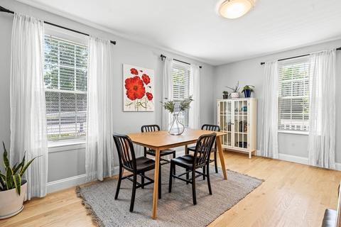 93 Vine St, Reading, MA 01867 photo 13