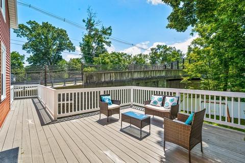 93 Vine St, Reading, MA 01867 photo 34