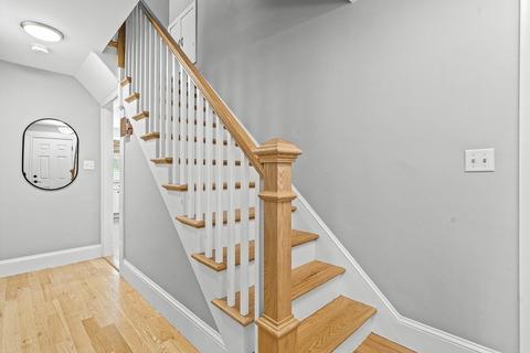 93 Vine St, Reading, MA 01867 photo 21