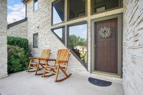 106 Christopher Ter, West Springfield, MA 01089 photo 4