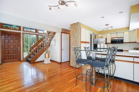 106 Christopher Ter, West Springfield, MA 01089 photo 8