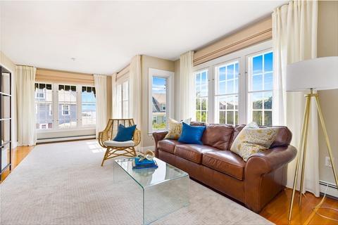 2 Standish St, Hingham, MA 02043 photo 2