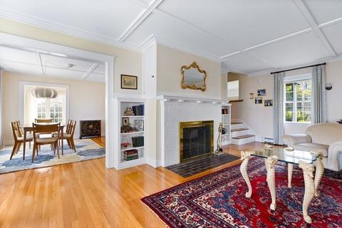 2 Standish St, Hingham, MA 02043 photo 12