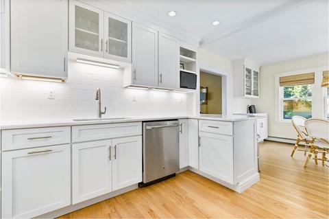 2 Standish St, Hingham, MA 02043 photo 7