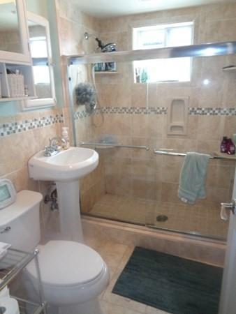 17 Freeman Ave, Everett, MA 02149 photo 9
