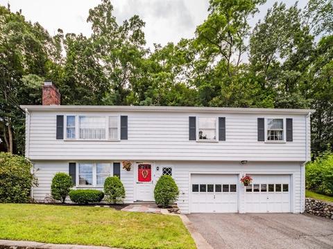4 Goodwin St, Wakefield, MA 01880 photo 1