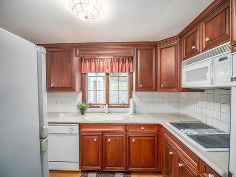 4 Goodwin St, Wakefield, MA 01880 photo 11
