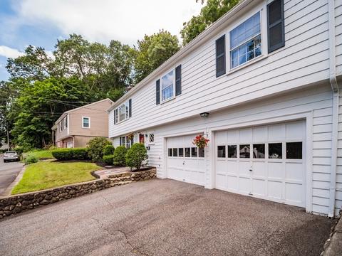4 Goodwin St, Wakefield, MA 01880 photo 4