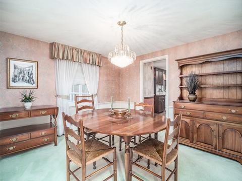 4 Goodwin St, Wakefield, MA 01880 photo 8